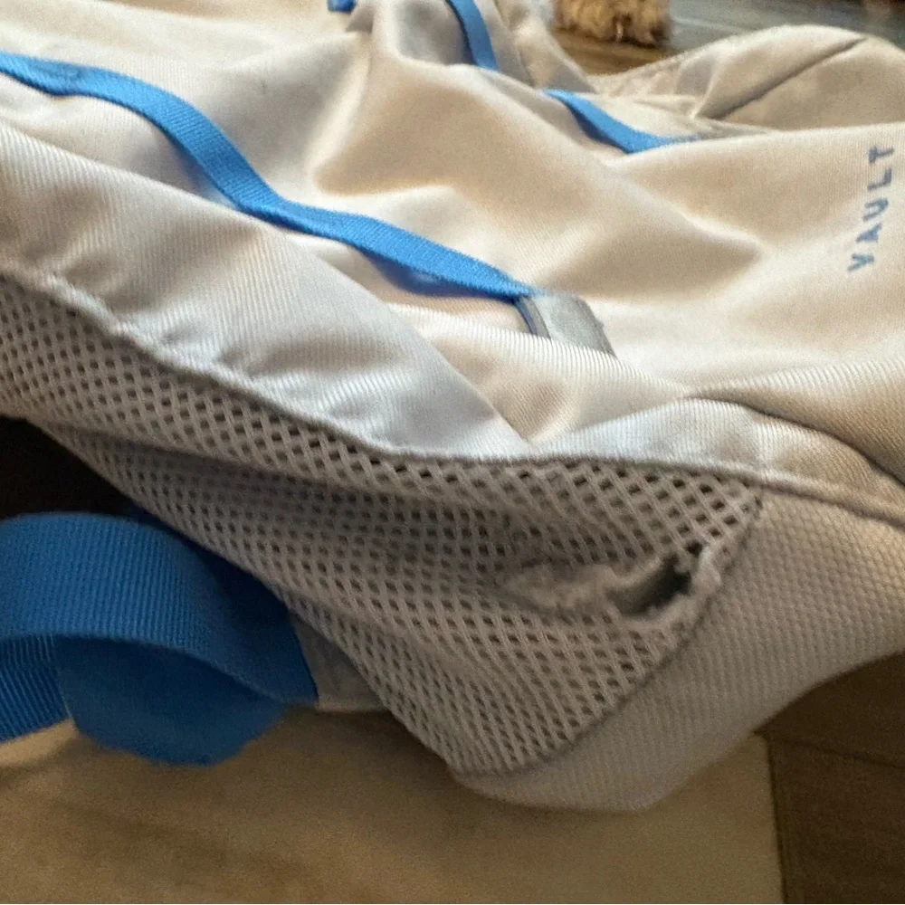 The North Face Vault Classic Backpack - Picture 6 of 13